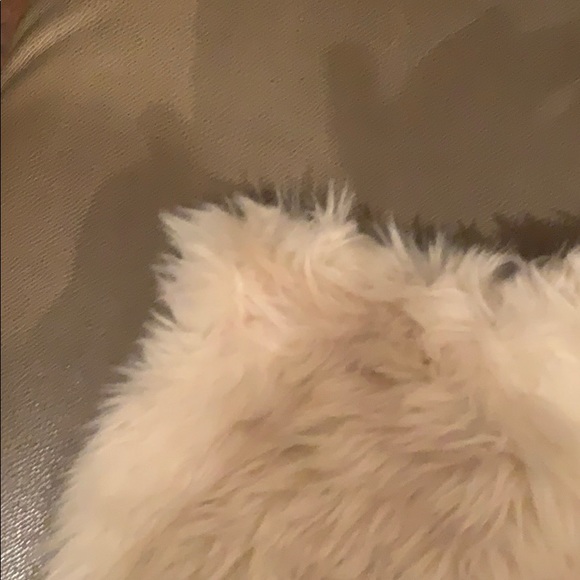 Little boys hat and mitten set - Picture 2 of 4